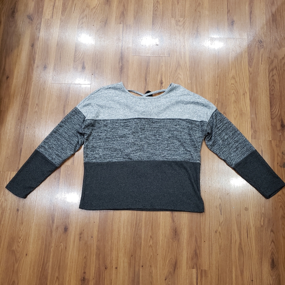 Gray & Black Absolutely Famous Colorblock Sweater!